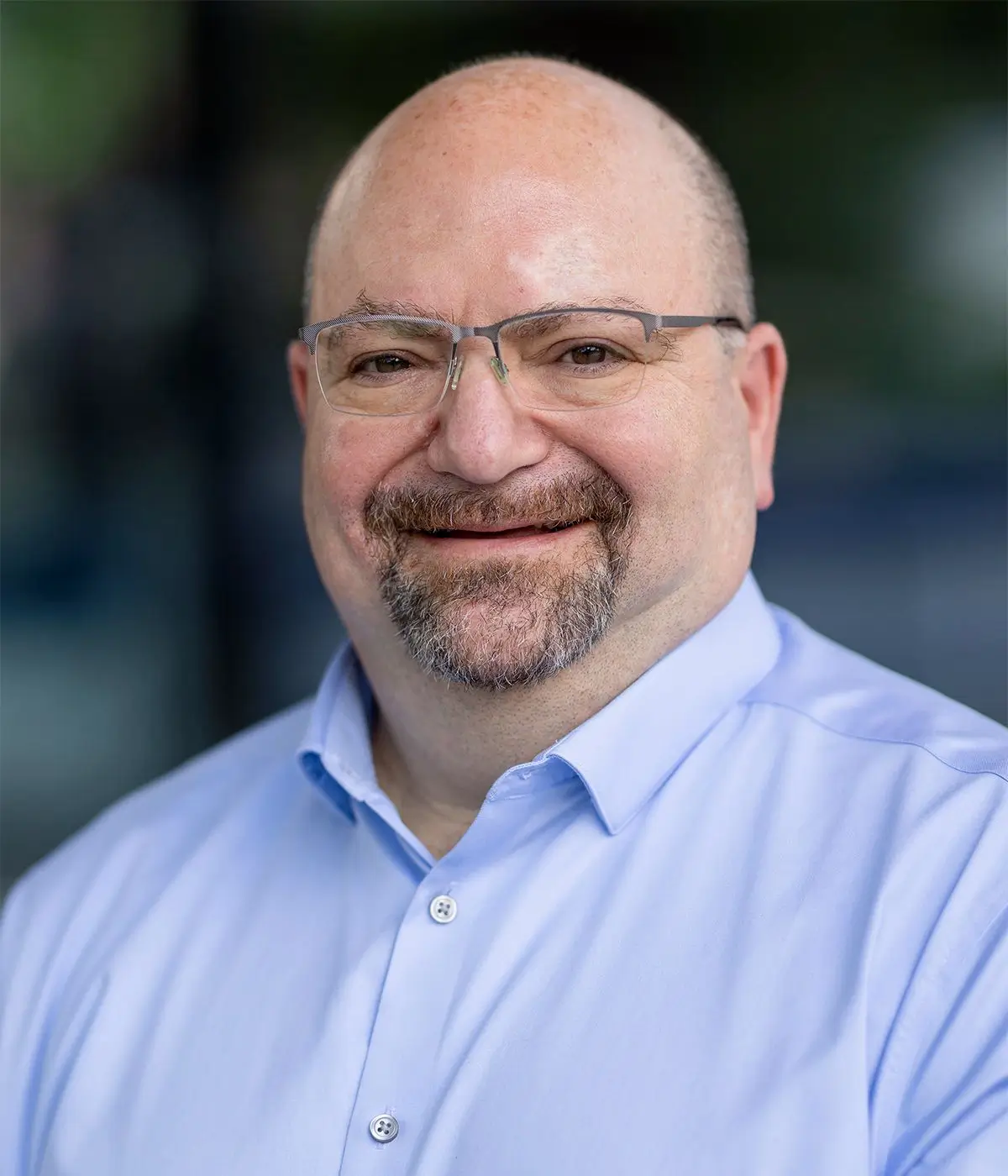 Studio portrait retouching with balanced lighting and natural skin texture