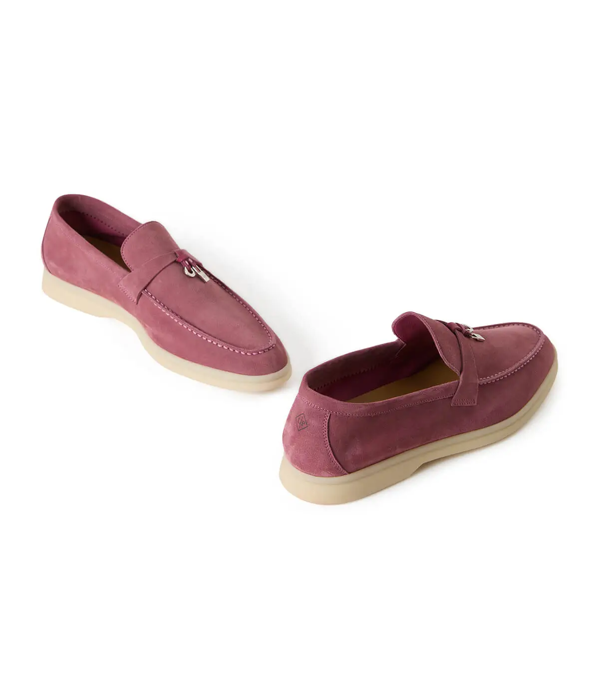Professional pen tool clipping path service for footwear product photography