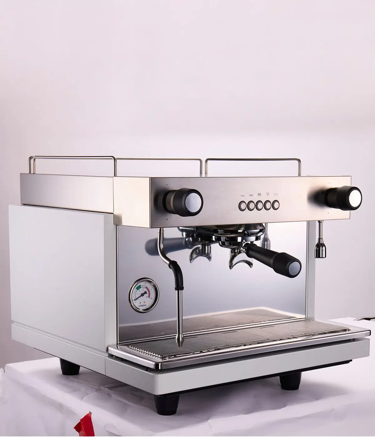 Professional retouching service for an espresso machine product photo